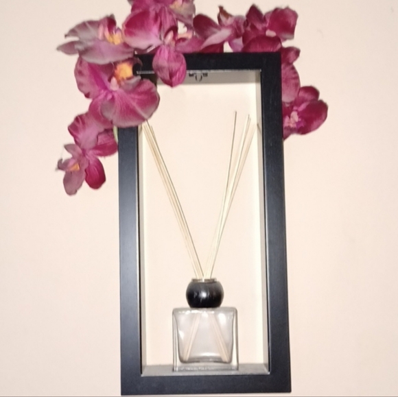 Two (2) PartyLite Reed Diffuser Wall Sconce - Picture 4 of 4